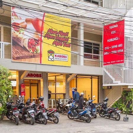 Reddoorz Plus @ Dipatiukur Bandung Kültér fotó